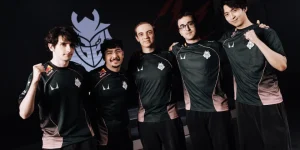 Les cinq joueurs de G2 Esports après leur victoire contre FURIA à l’EWC 2026 LoL