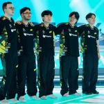 Les cinq joueurs de NAVI après leur victoire contre GIANTX en LEC Summer 2026