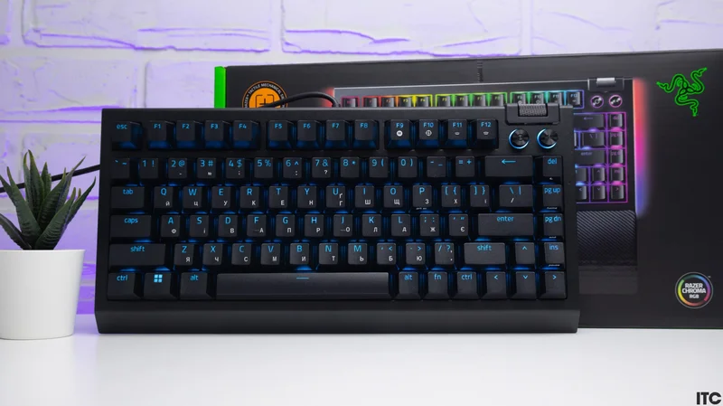 razer-blackwidow-v4-pro-75-clavier-streaming
